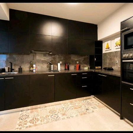 Romantic Jacuzzi Apartment أثينا المظهر الخارجي الصورة