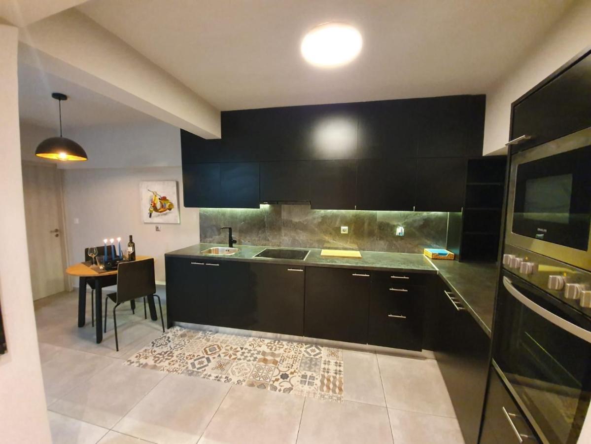 Romantic Jacuzzi Apartment أثينا المظهر الخارجي الصورة