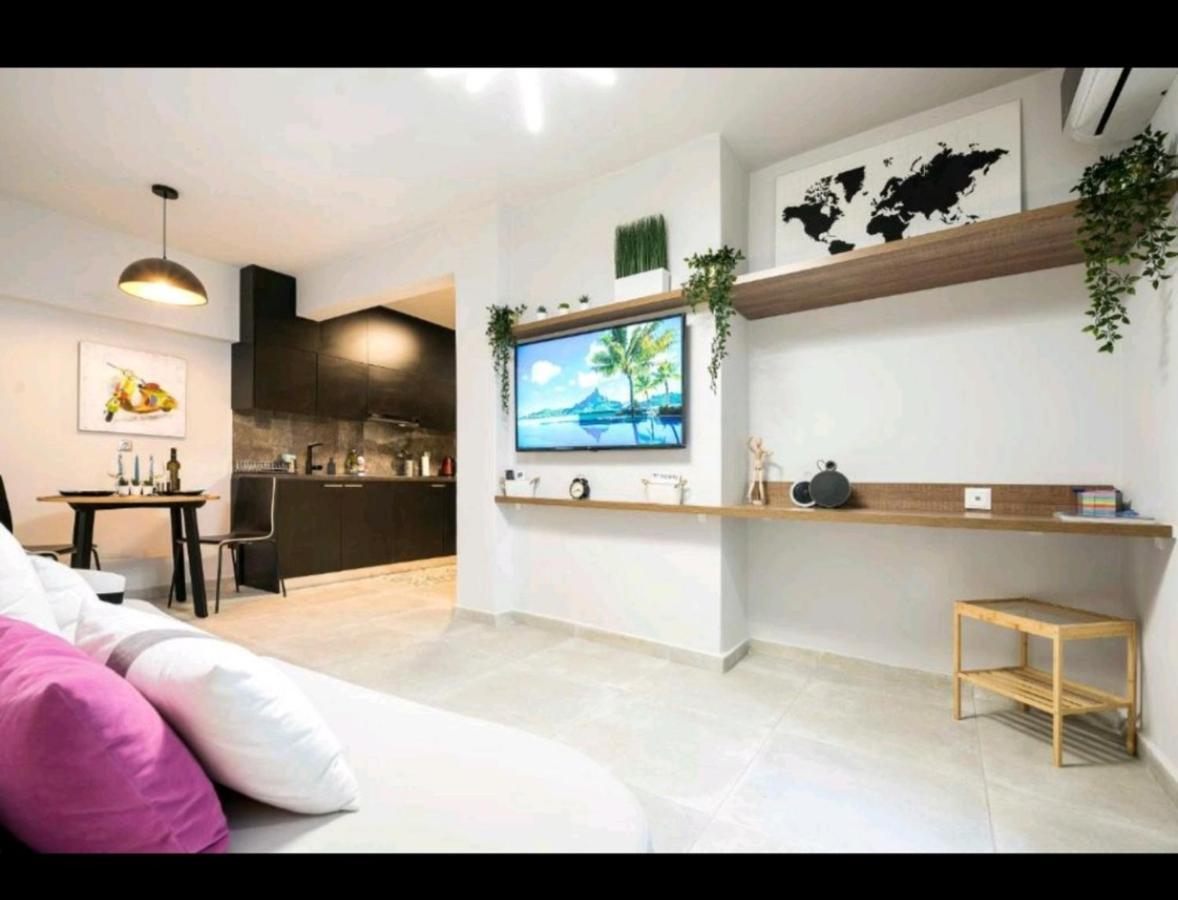 Romantic Jacuzzi Apartment أثينا المظهر الخارجي الصورة