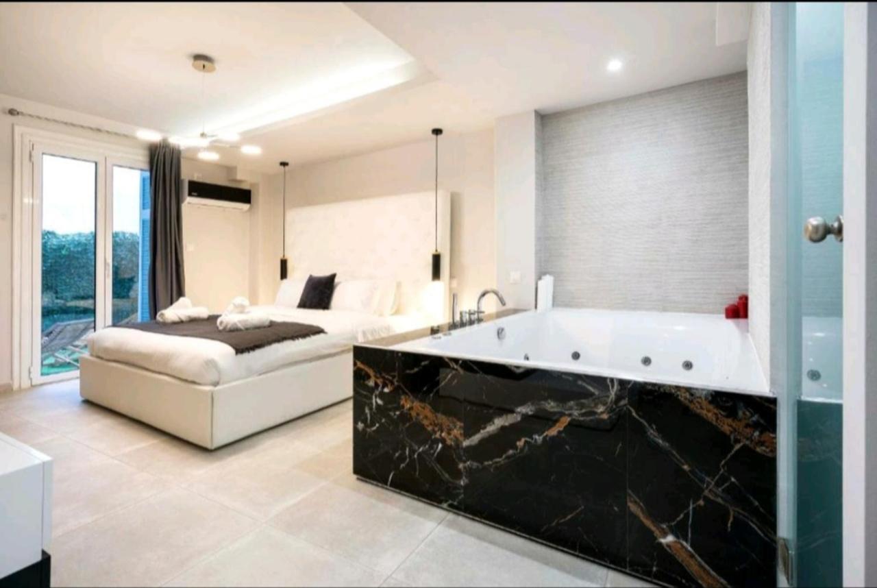 Romantic Jacuzzi Apartment أثينا المظهر الخارجي الصورة